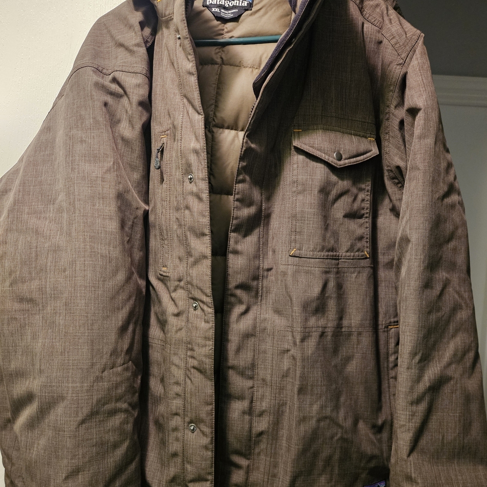 Patagonia Men's Dark Brown Puffer Jacket